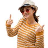 young-cute-woman-cap-glasses-posing-outside-showing-thumbs-up-high-quality-photo